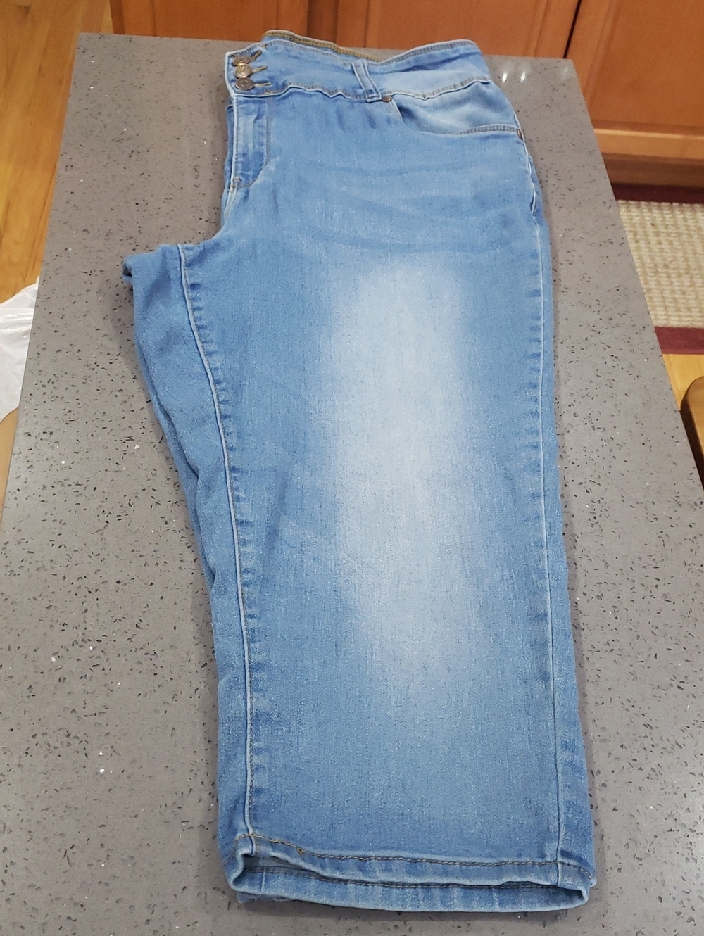 BAMBOO Light Blue High-Rise Women's Crop Jeans with Triple Buttons, Size 20
